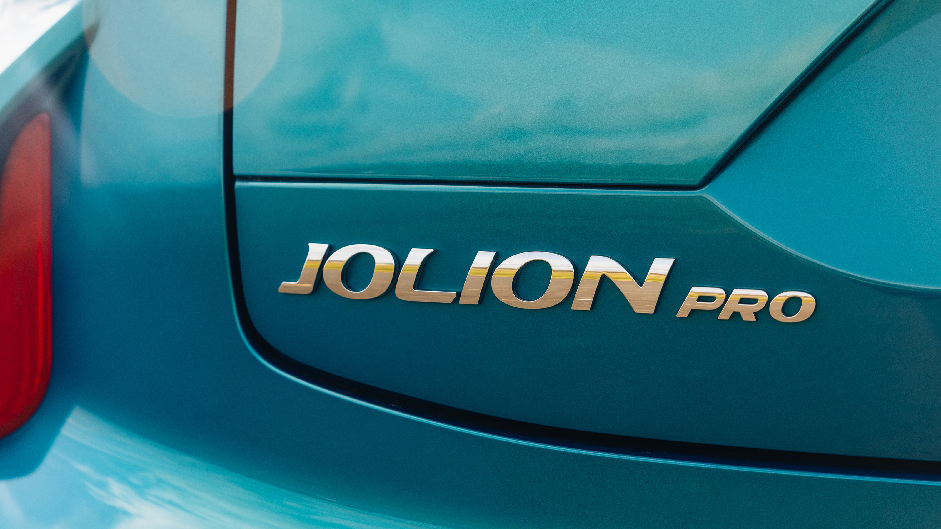Haval Jolion Pro badge