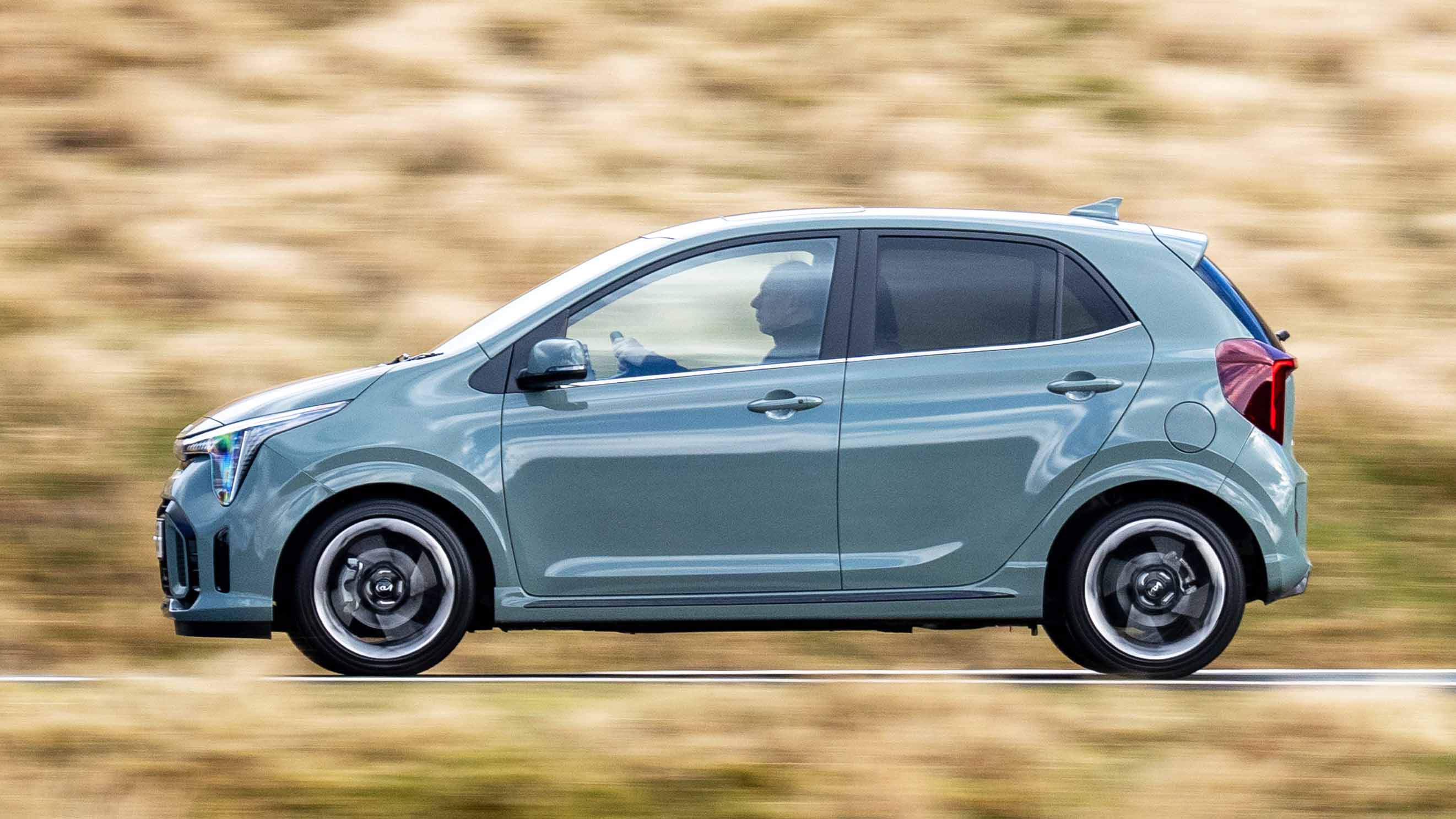 Kia Picanto exterior side dynamic