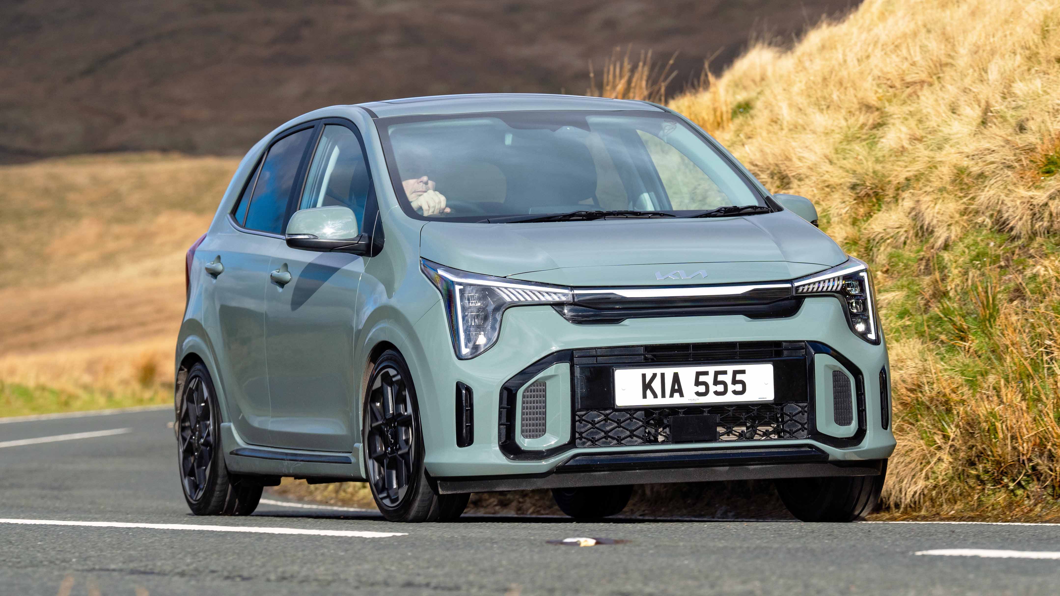 Kia Picanto exterior front three quarter dynamic