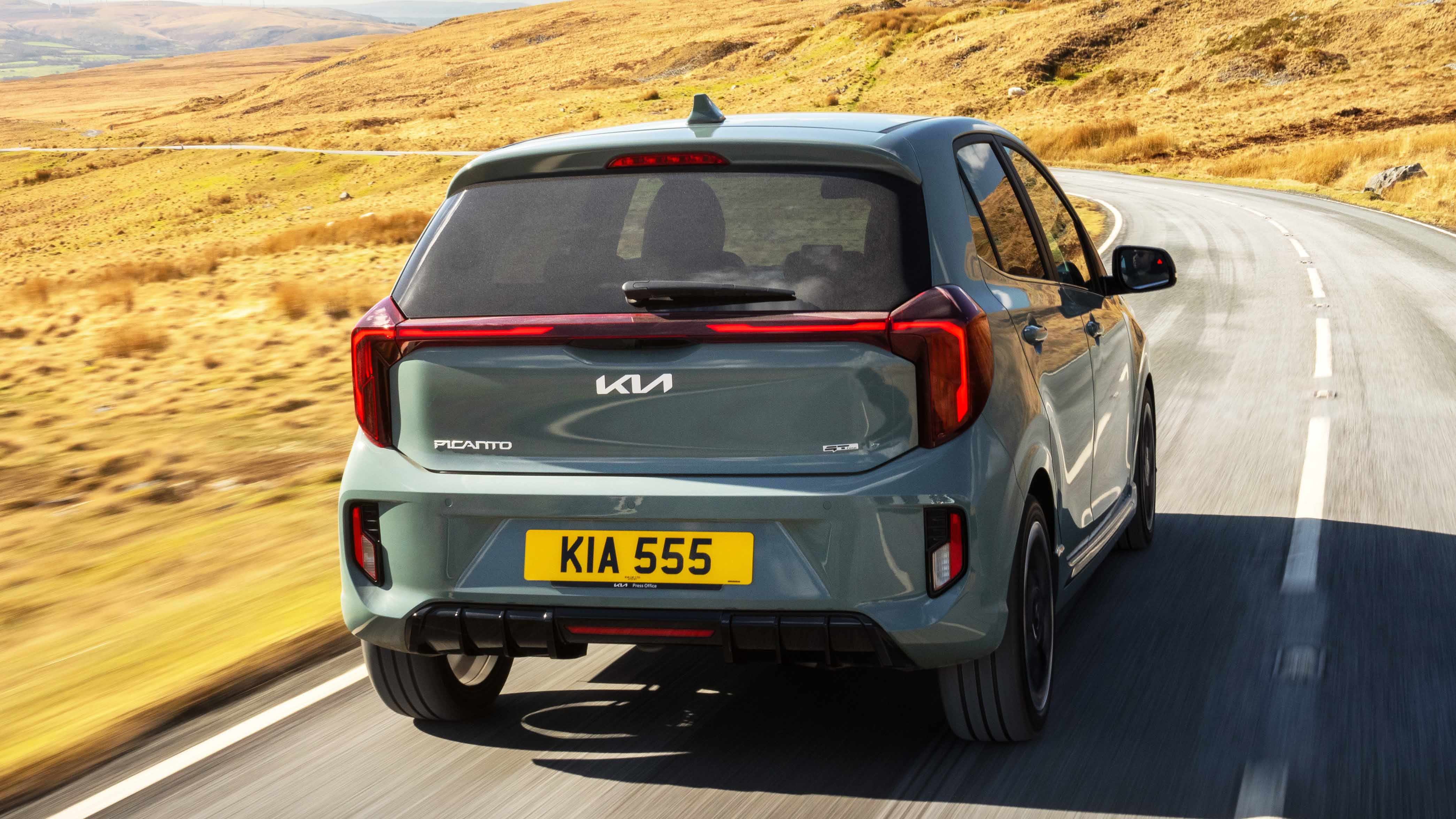 Kia Picanto exterior rear three quarter dynamic