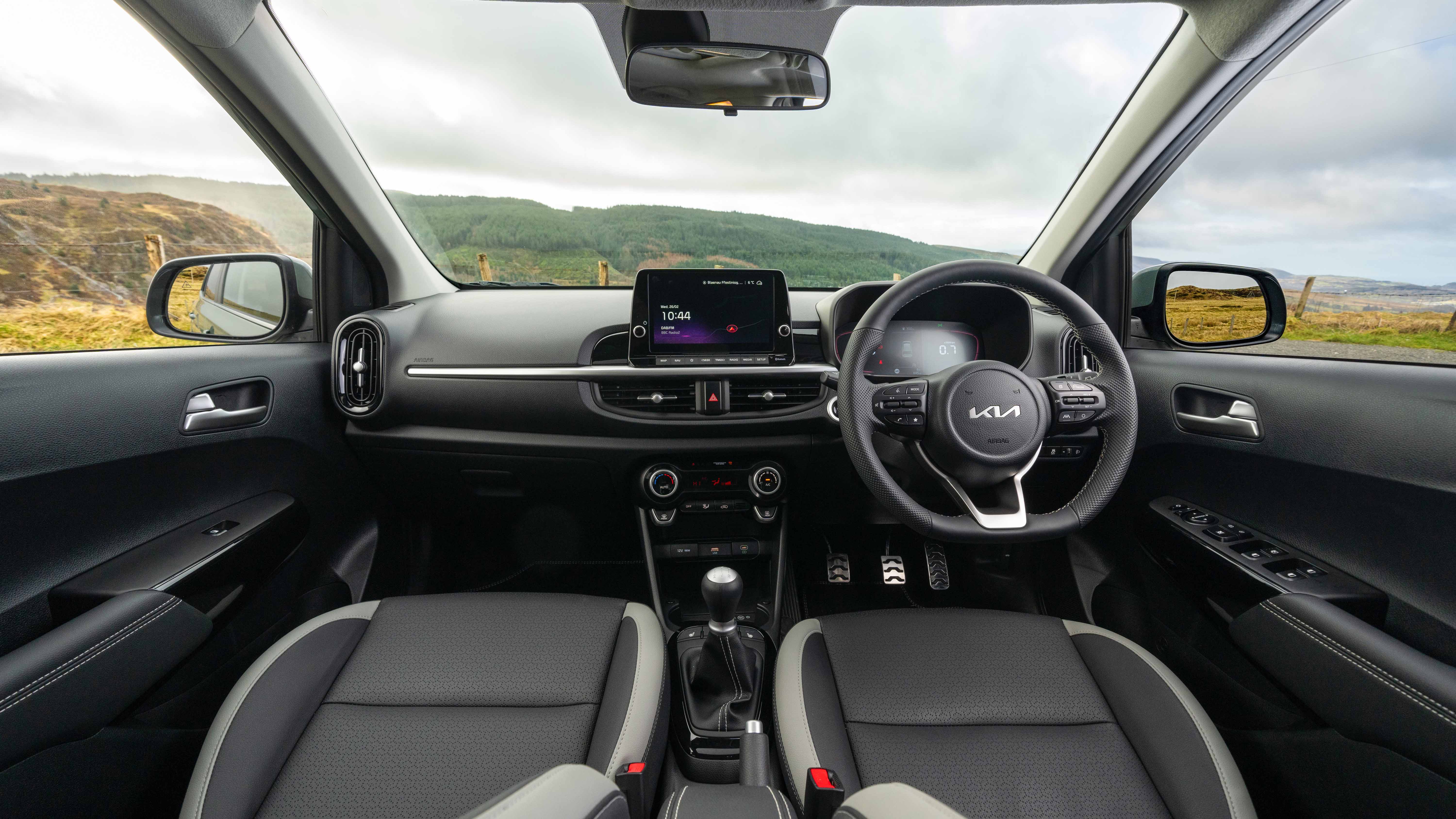 Kia Picanto interior front static