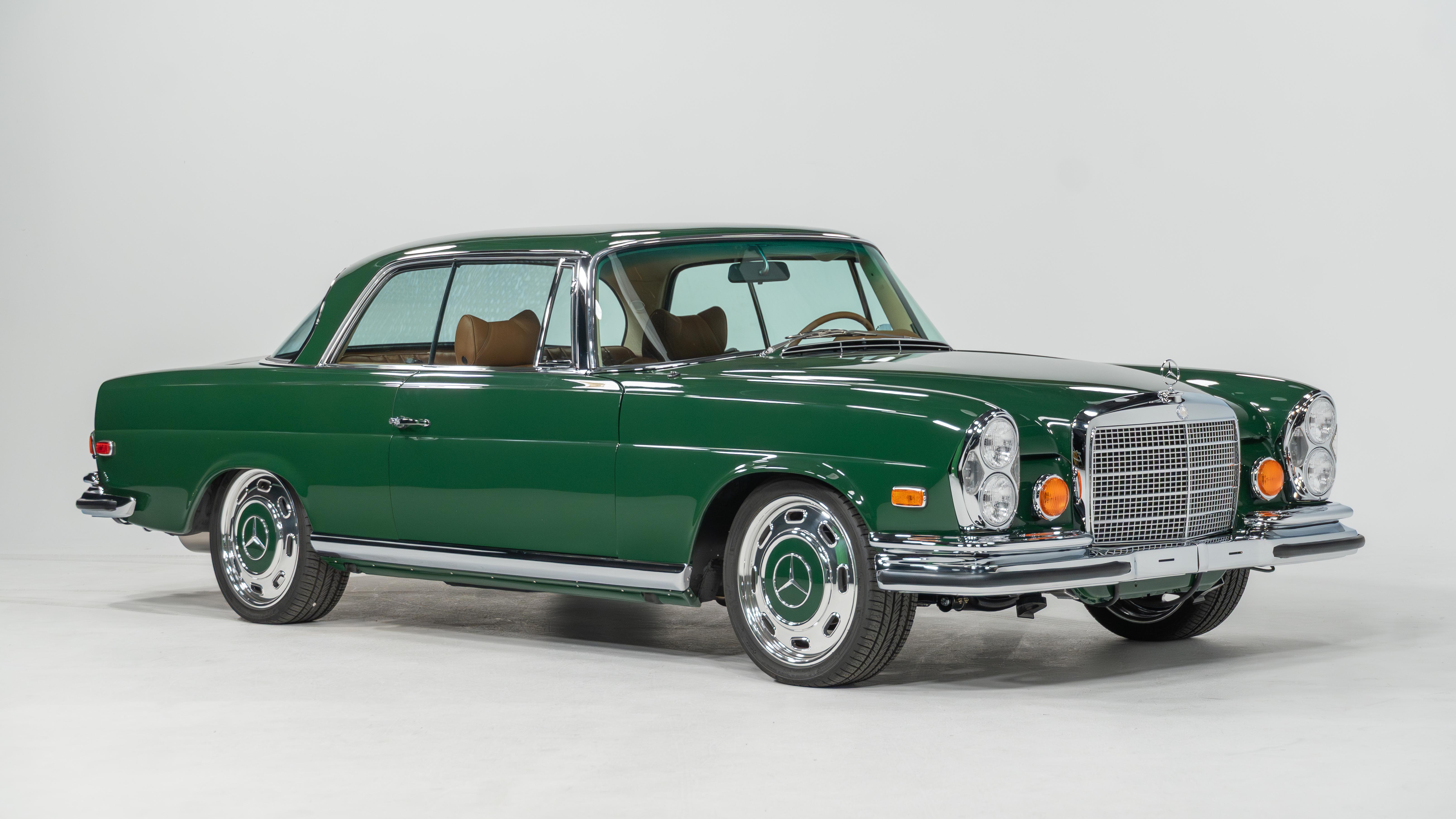 Mercedes-Benz 280SE Retro Designs
