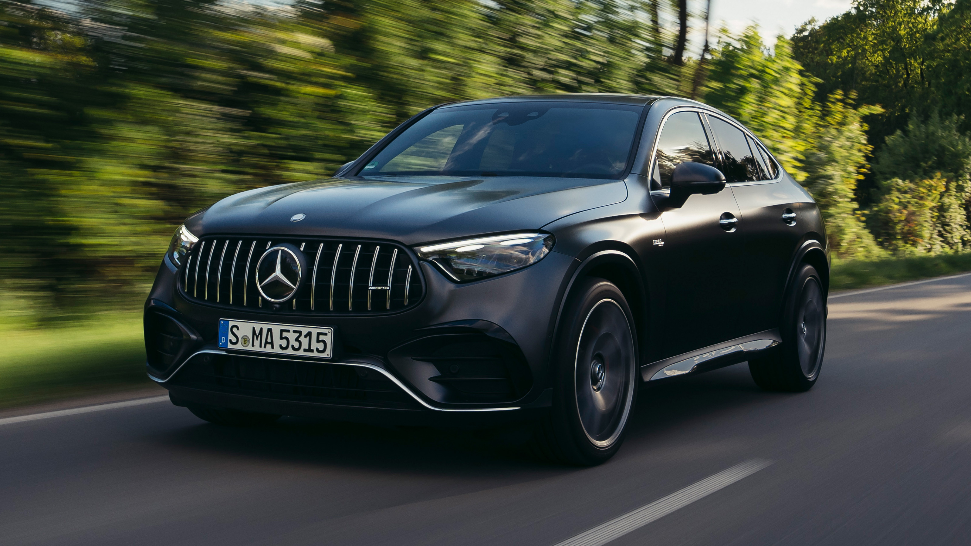 Mercedes-AMG GLC 53 front three quarters