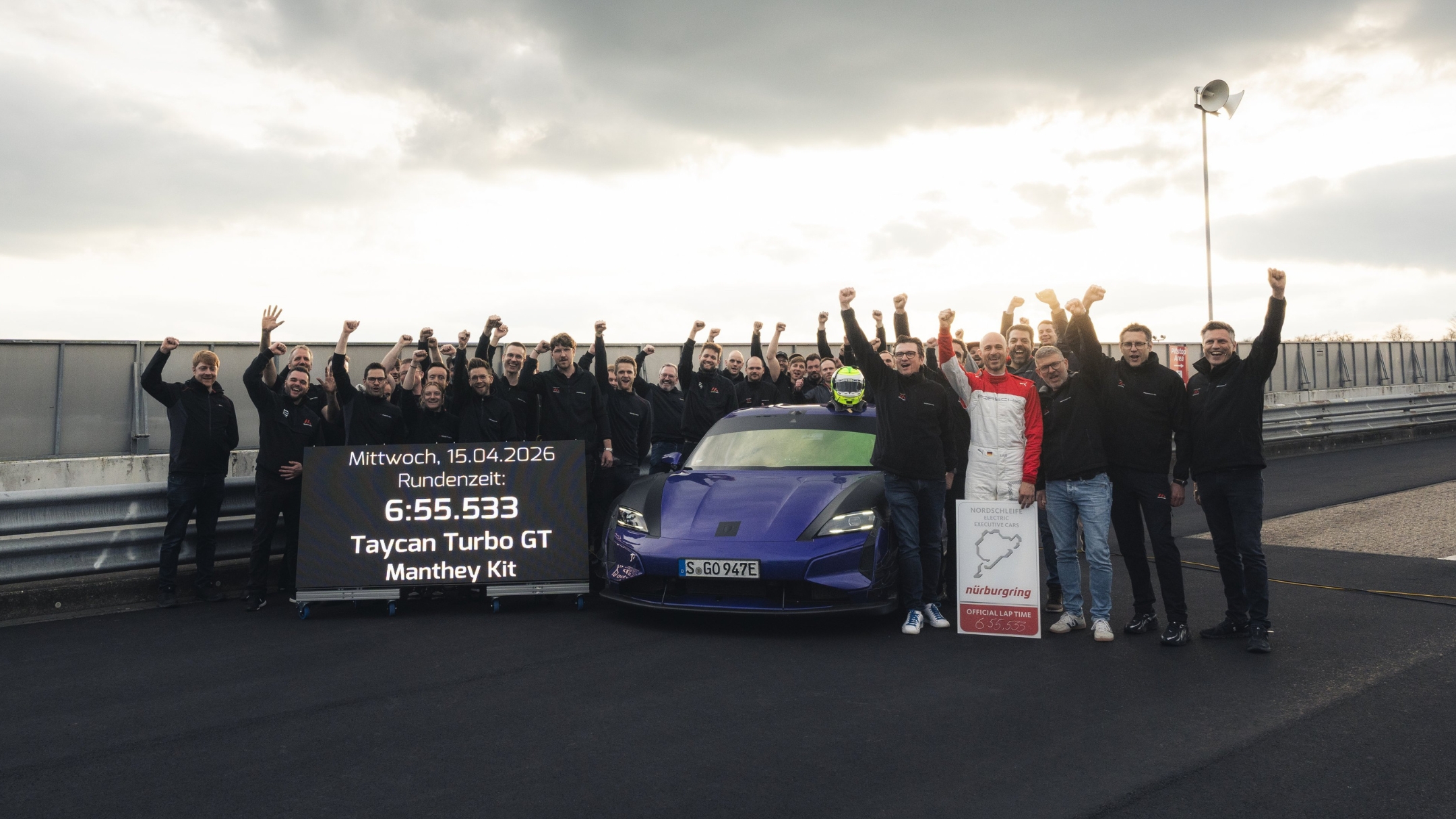 Manthey Taycan Turbo GT racing team