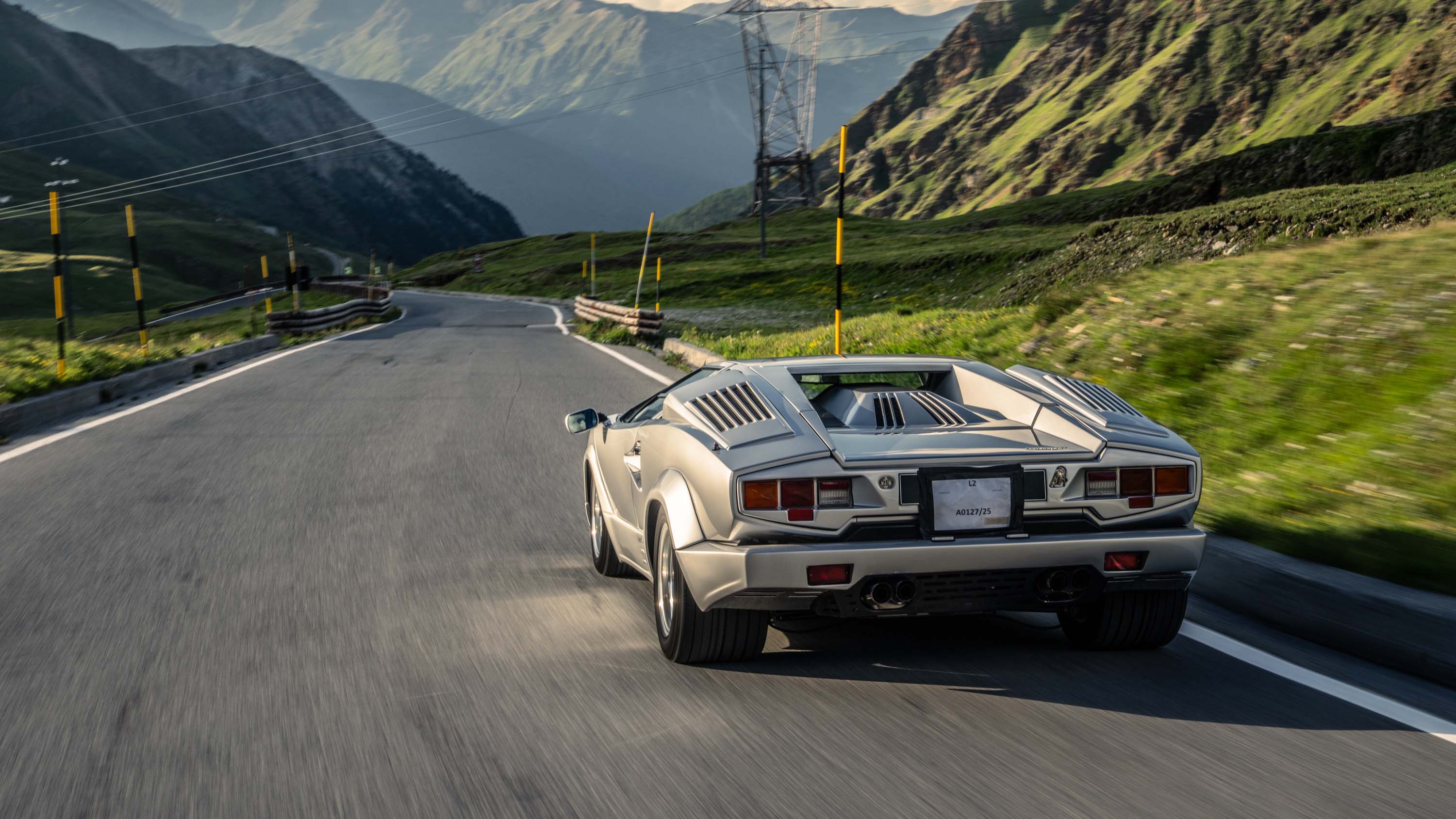 Countach vs Revuelto on the Stelvio Pass