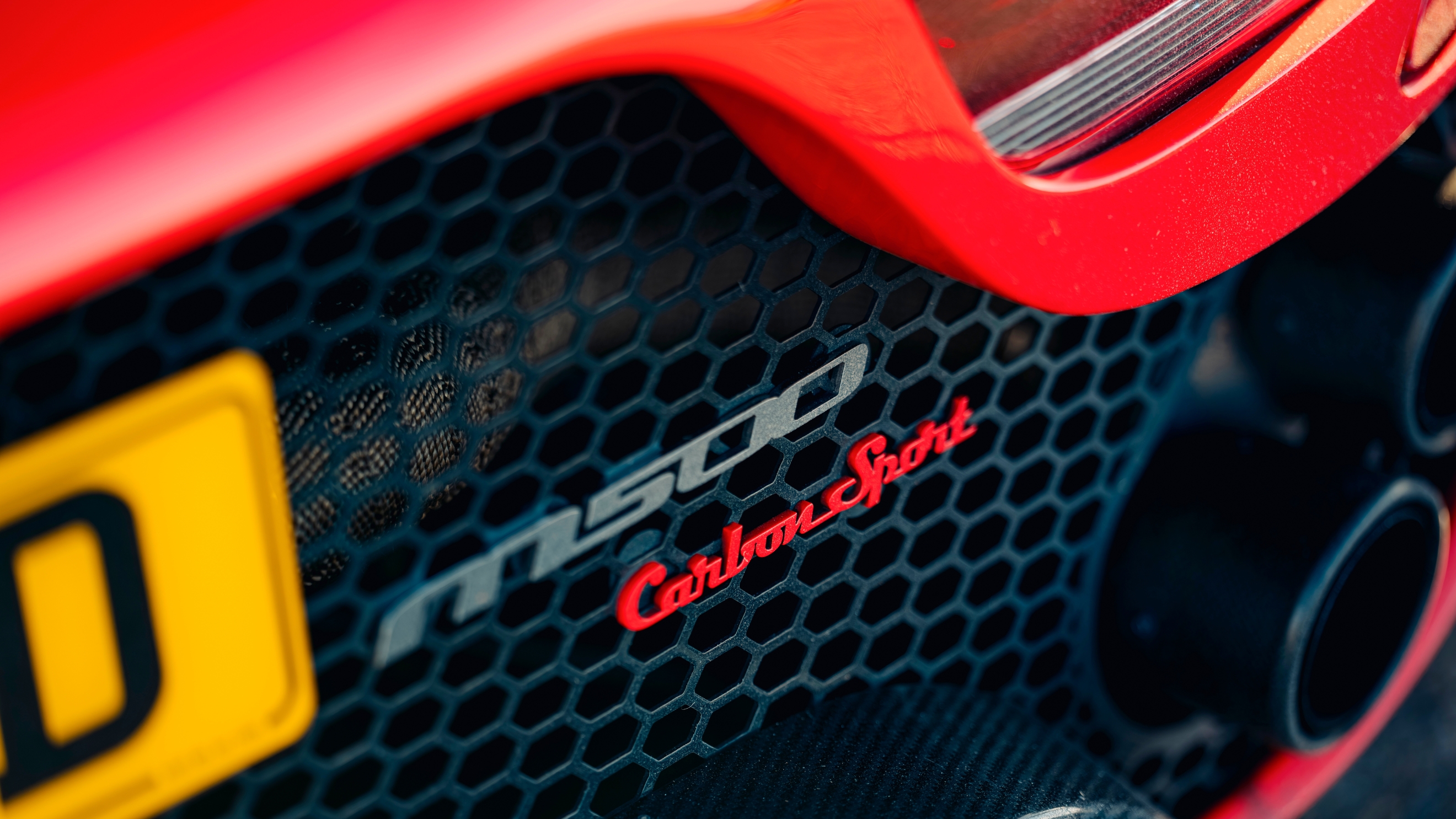 Noble M500 detail close-up of front