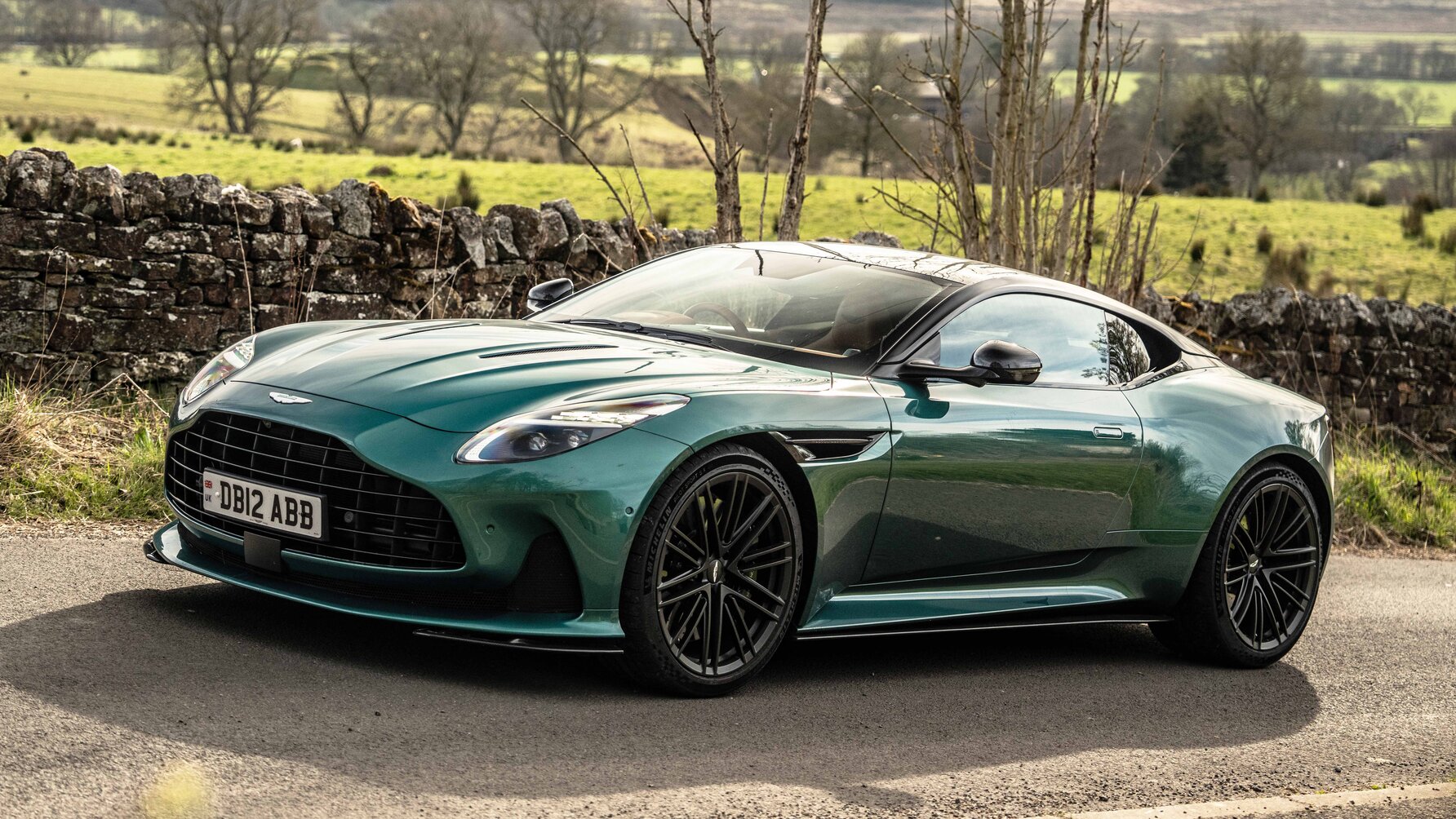 Aston Martin DB12